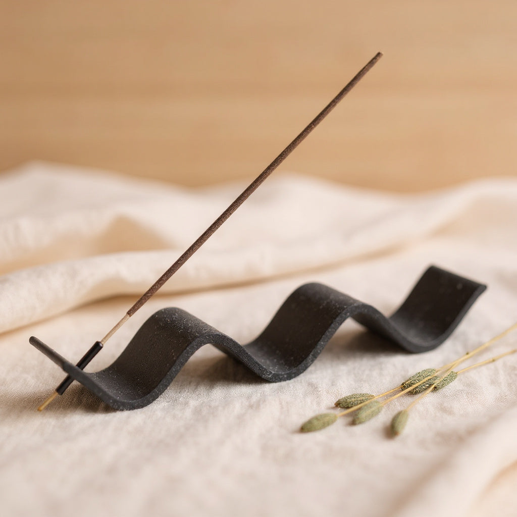 Porte-Encens Design Curly en Bois — Rituels & Méditation