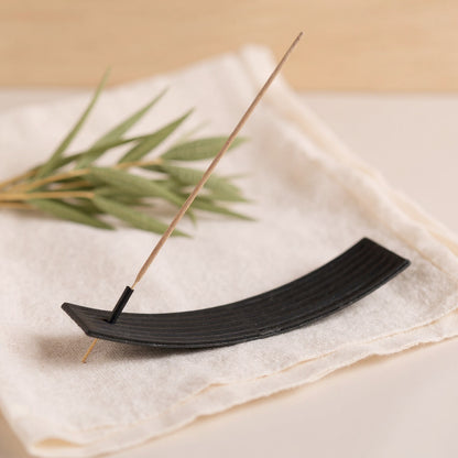 Porte-Encens Design Balance en Bois — Rituels & Méditation