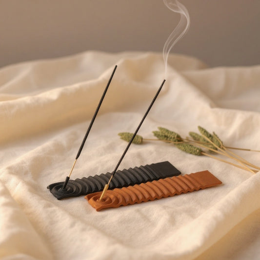 Porte-Encens Design Wavy en Bois — Rituels & Méditation
